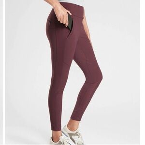 Athleta Headlands Hybrid Cargo Pants Leggings Tights size 16T Burgundy EUC